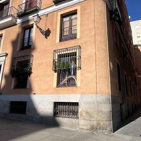 Dplace To Be - Amazing Apartments In Historic Center Madrid Esterno foto