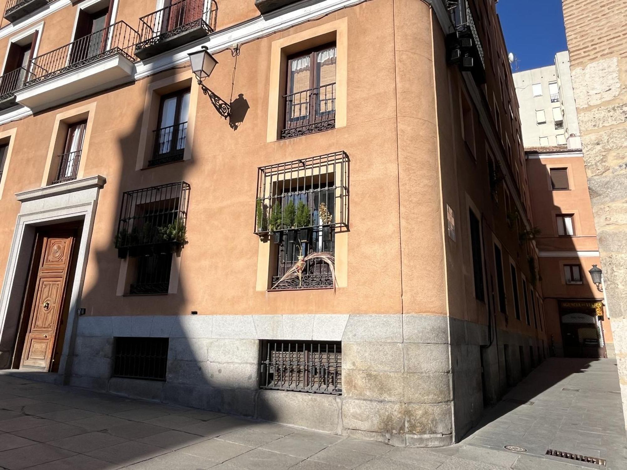 Dplace To Be - Amazing Apartments In Historic Center Madrid Esterno foto